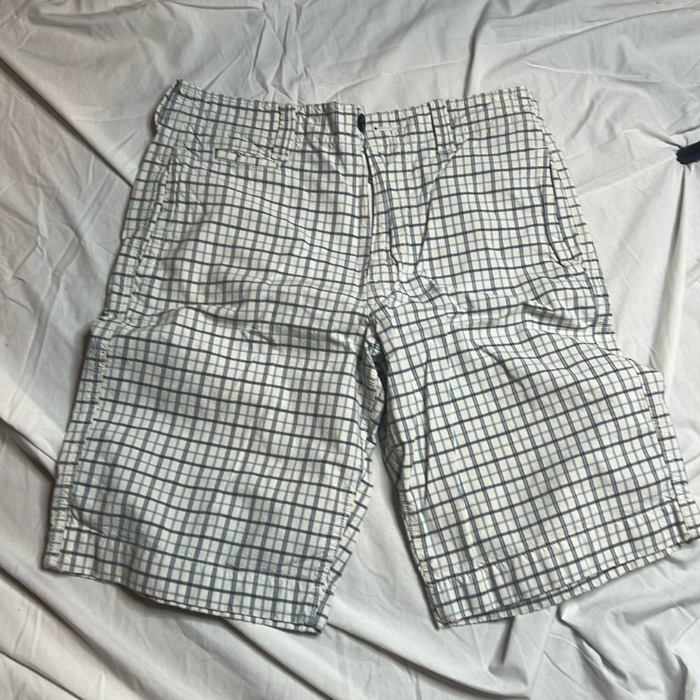 Sz 33 American eagle shorts
